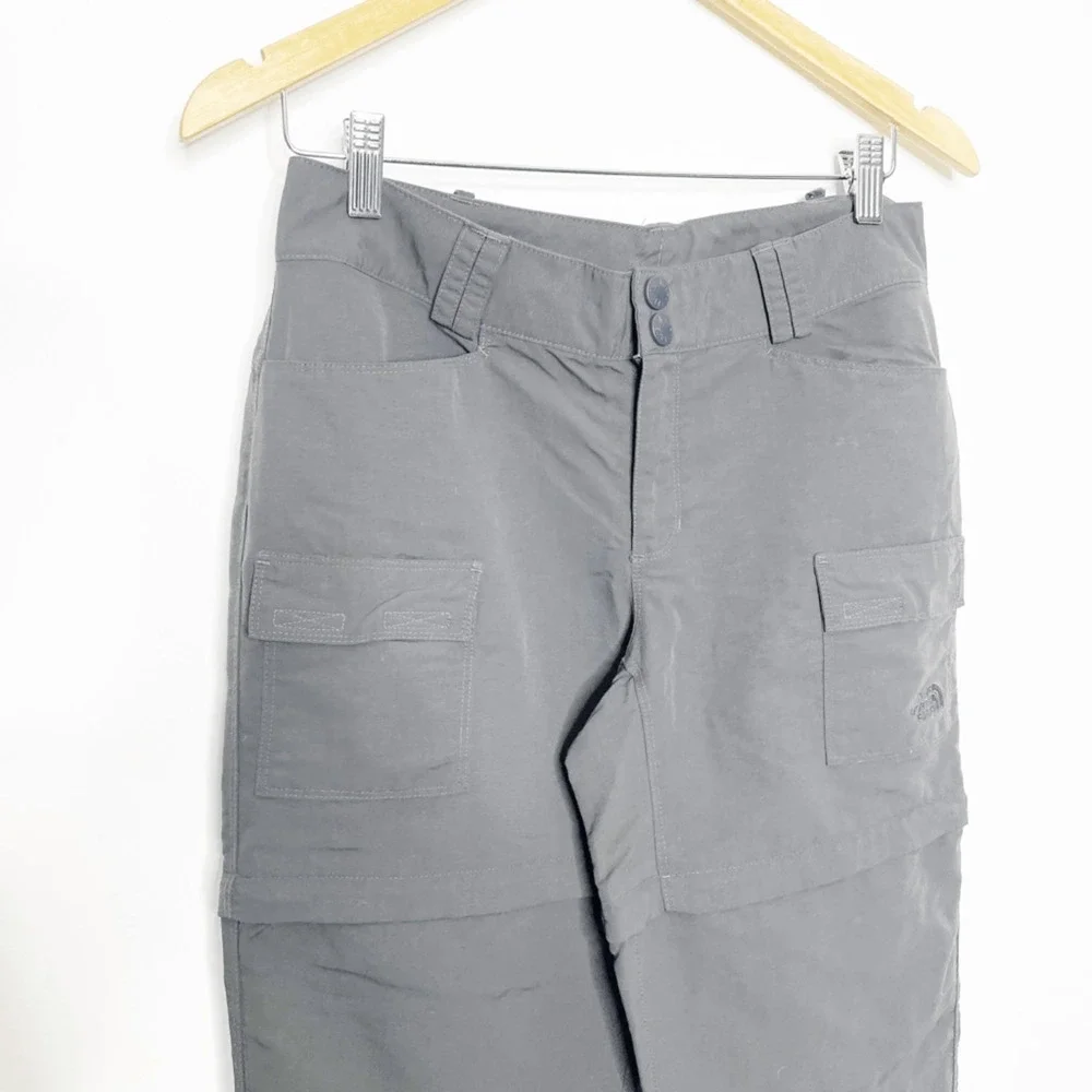 THE NORTH FACE Short Court Zip Off Convertible Cargo Pants Shorts gray womens 6